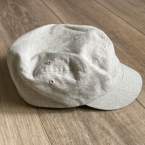 Women’s hat - Picture 3 of 12